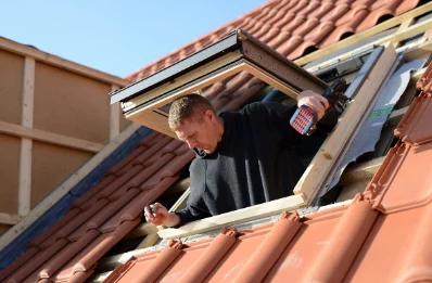 Pose de fenêtres de toit Velux à Obersteinbach